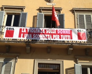 foto striscione cgil siena x donne