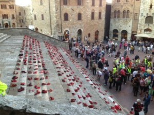 scarpe rosse san gimignano 2013